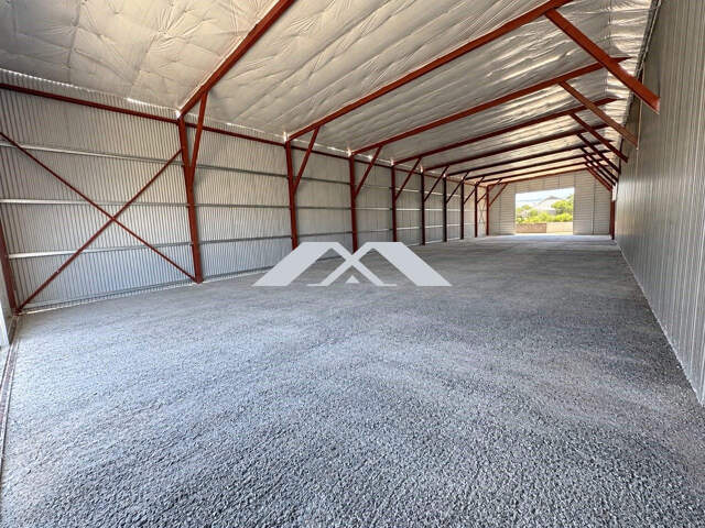 HANGAR NEUF 400 M²  ZONE INDUSTRIELLE BEL AIR SAINT-LOUIS — photo du bien
