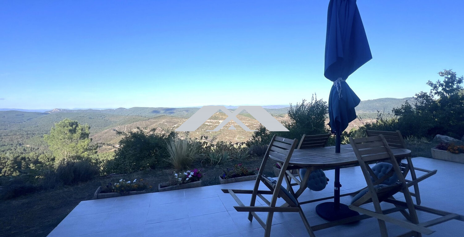 VILLA AVEC VUE PANORAMIQUE EXCEPTIONNELLE — photo 1