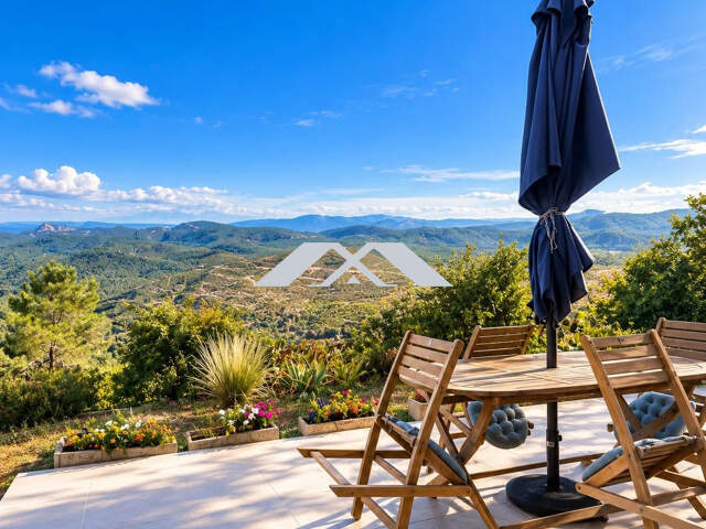 VILLA AVEC VUE PANORAMIQUE EXCEPTIONNELLE — photo du bien