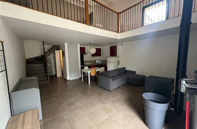 Vente Aix nord en exclusivité LC Gestion vous propose un appartement indépendant de type 2 avec cour privative — photo du bien