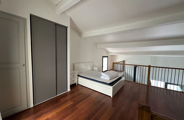 Vente Aix nord en exclusivité LC Gestion vous propose un appartement indépendant de type 2 avec cour privative — photo 5
