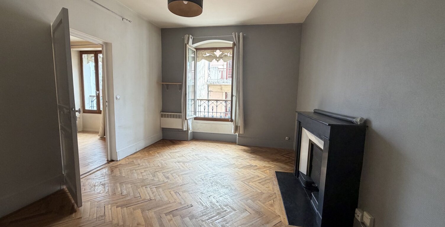 A DEUX PAS DE LA CASERNE DE BONNE — photo 1