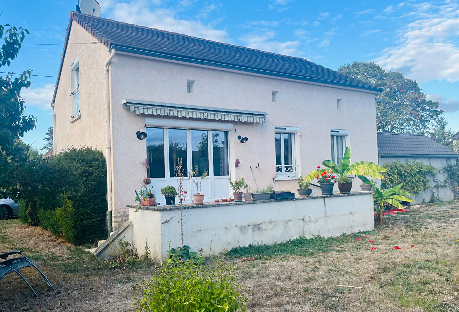 CHAMPS SUR YONNE — photo 1