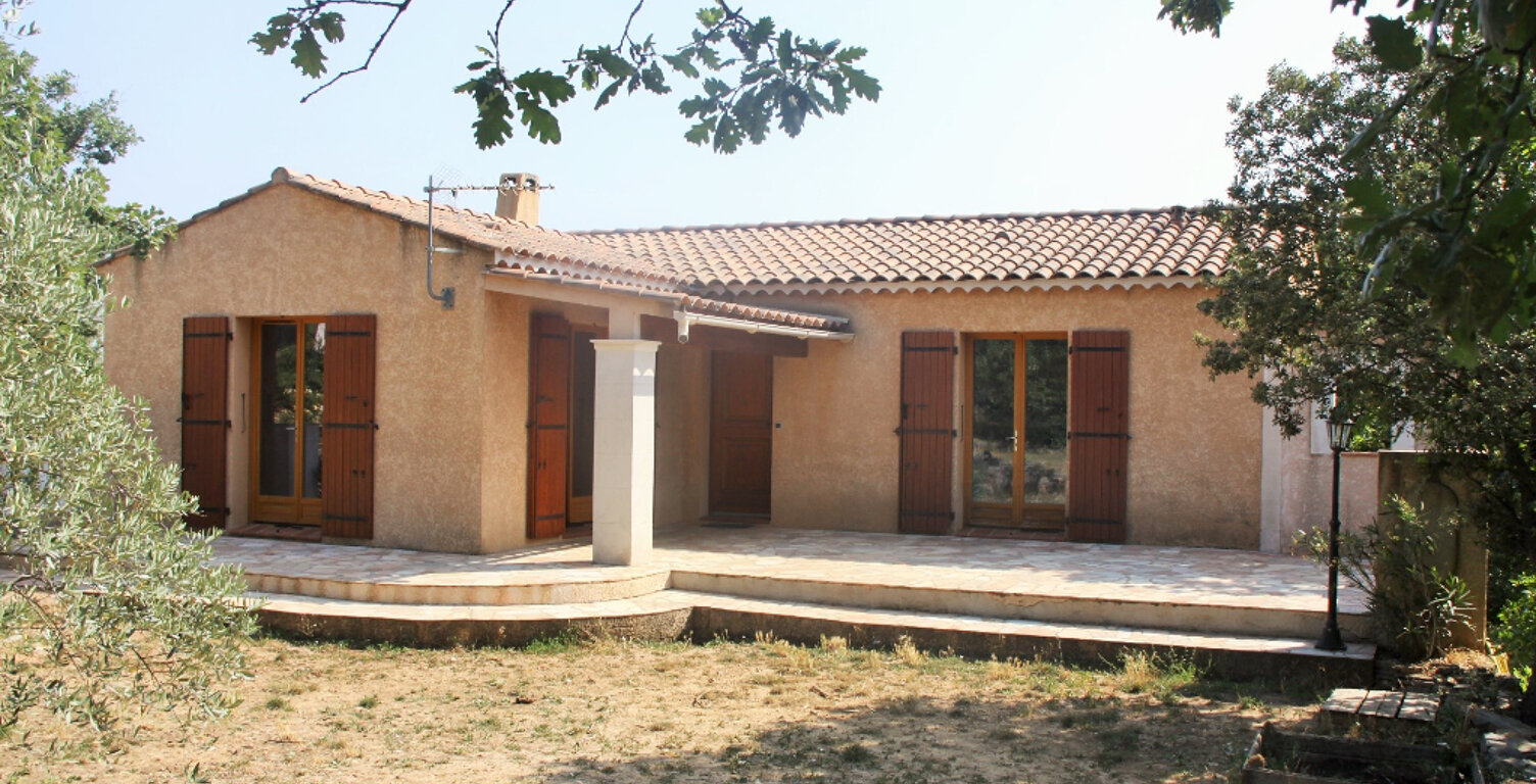 Maison avec 4 chambres et garage à Tourves — photo 1