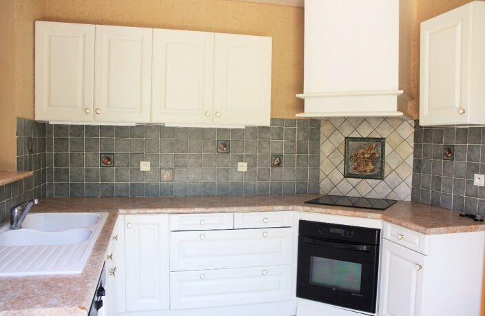 Maison avec 4 chambres et garage à Tourves — photo 2