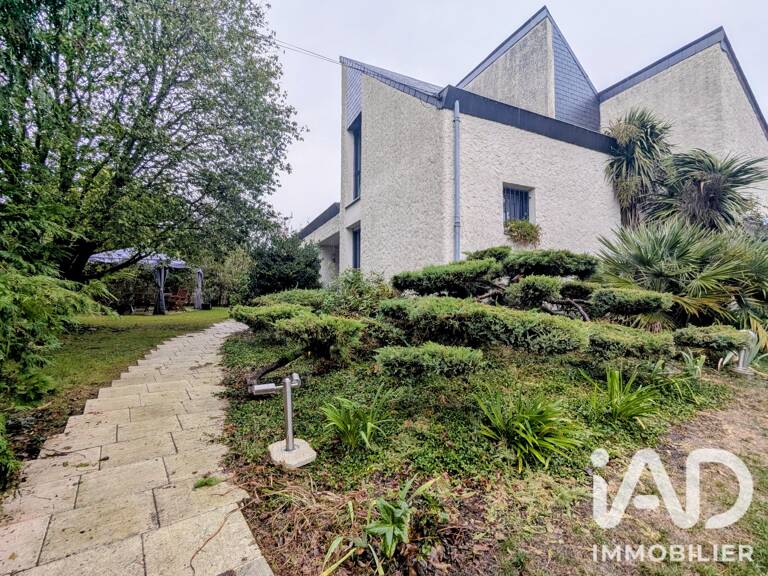 Vente Maison/villa 8 pièces — photo 1
