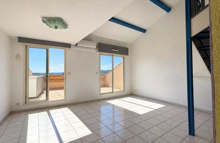 APPARTEMENT 3 PIÈCES VUE MER PROCHE DES COMMERCES — photo 5