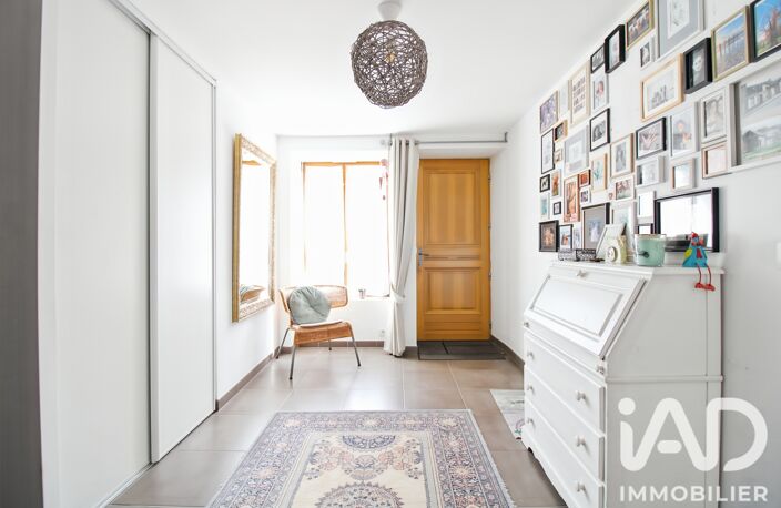 Vente Maison/villa 8 pièces — photo 2