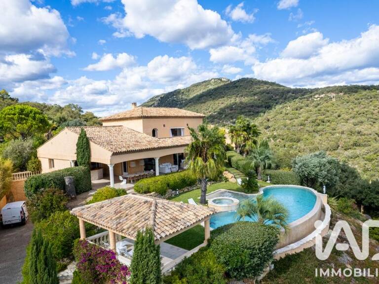 Vente Maison/villa 8 pièces — photo 1