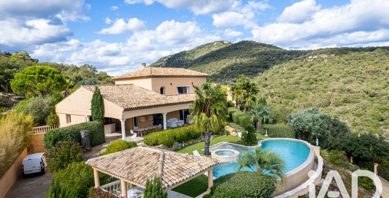 Vente Maison/villa 8 pièces — photo 1