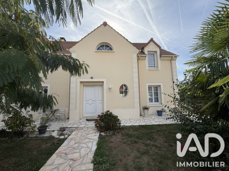 Vente Maison/villa 8 pièces — photo 1