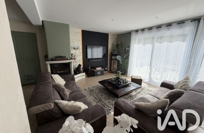 Vente Maison/villa 8 pièces — photo 2