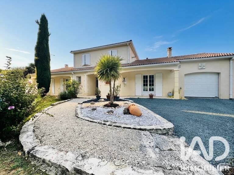 Vente Maison/villa 8 pièces — photo 1