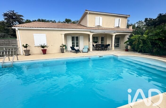 Vente Maison/villa 8 pièces — photo 2