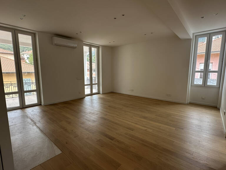 Magnifique appartement rénové avec terrasse et grenier — photo 1