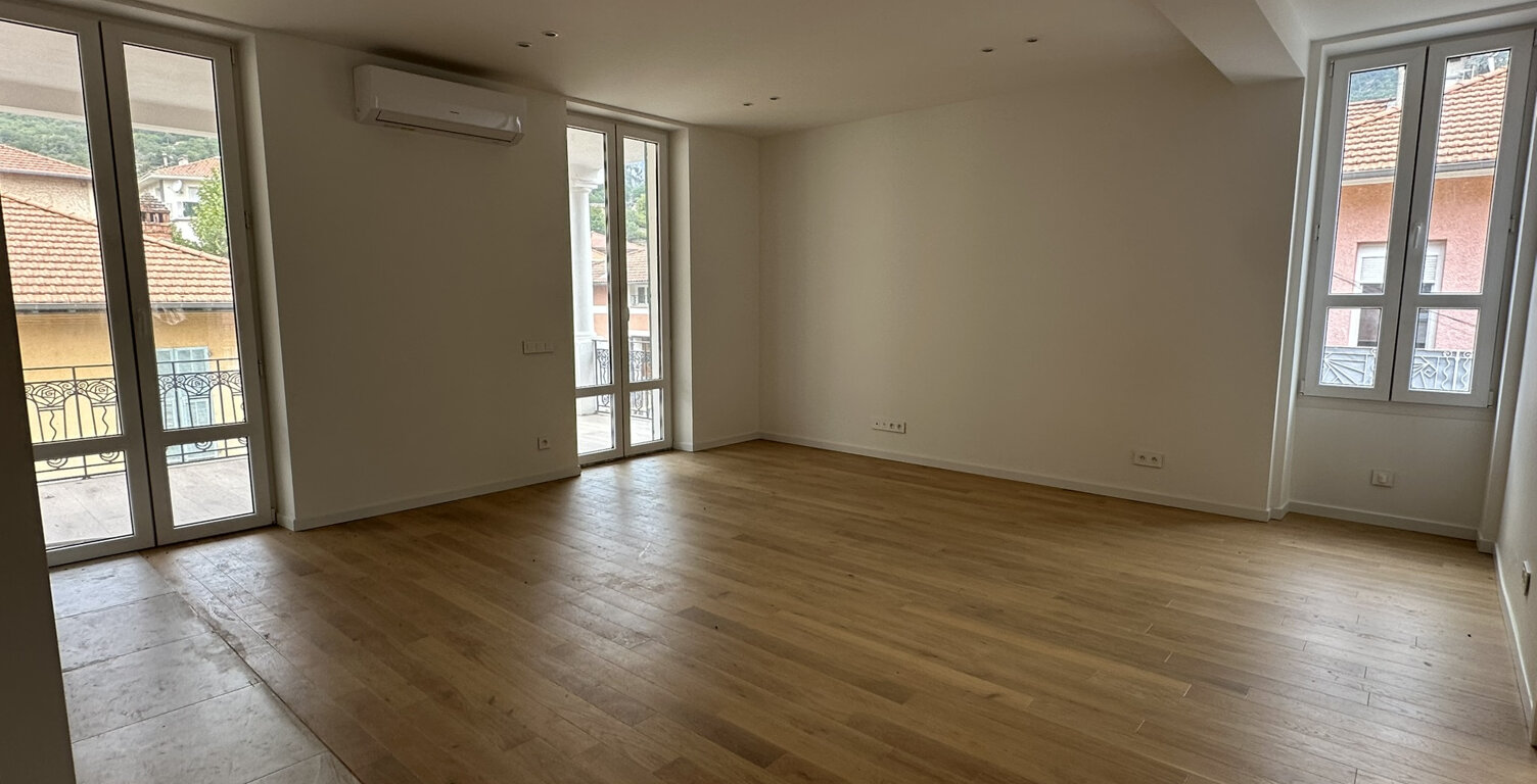 Magnifique appartement rénové avec terrasse et grenier — photo 1