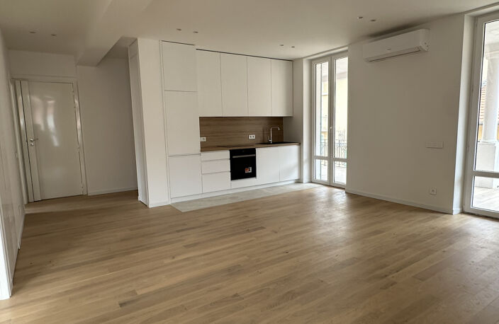Magnifique appartement rénové avec terrasse et grenier — photo 4