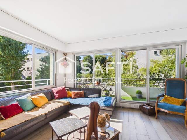 Excellent état, 2 balcons, calme — photo du bien