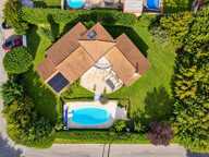 Maison de 200m² sur 1500m² de terrain avec piscine chauffée dans quartier résidentiel — photo 2