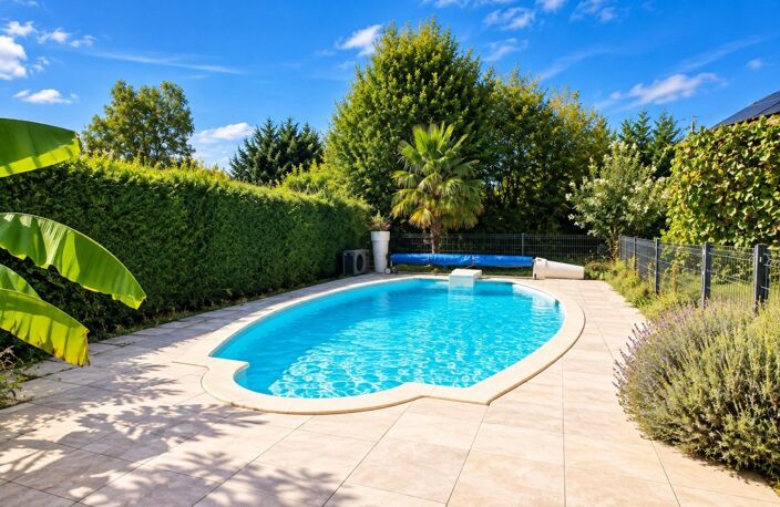 Maison de 200m² sur 1500m² de terrain avec piscine chauffée dans quartier résidentiel — photo 3