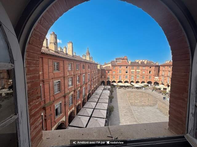Appartement 3 chambres sur la place nationale — photo du bien