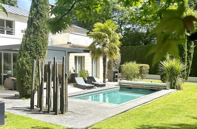 Villa d'architecte avec piscine et volumes exceptionnels — photo du bien