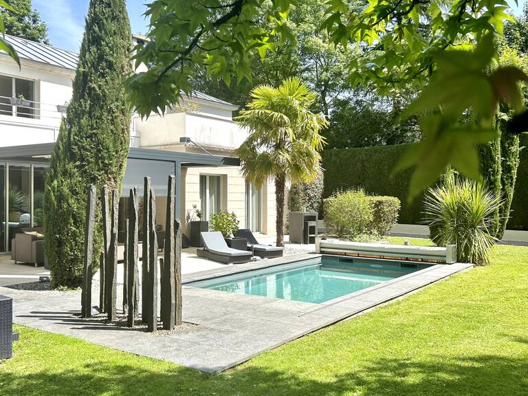 Villa d'architecte avec piscine et volumes exceptionnels — photo 1