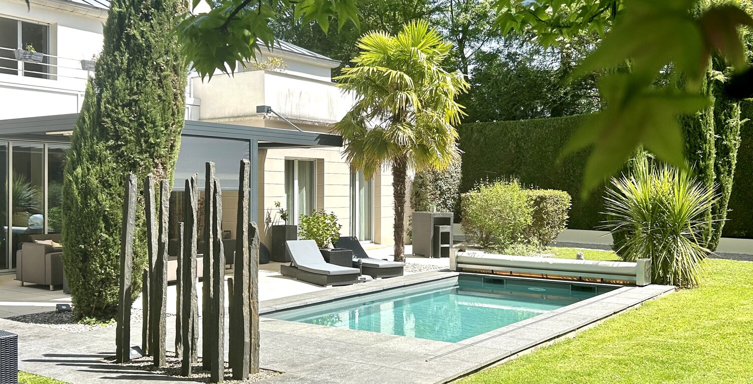 Villa d'architecte avec piscine et volumes exceptionnels — photo 1