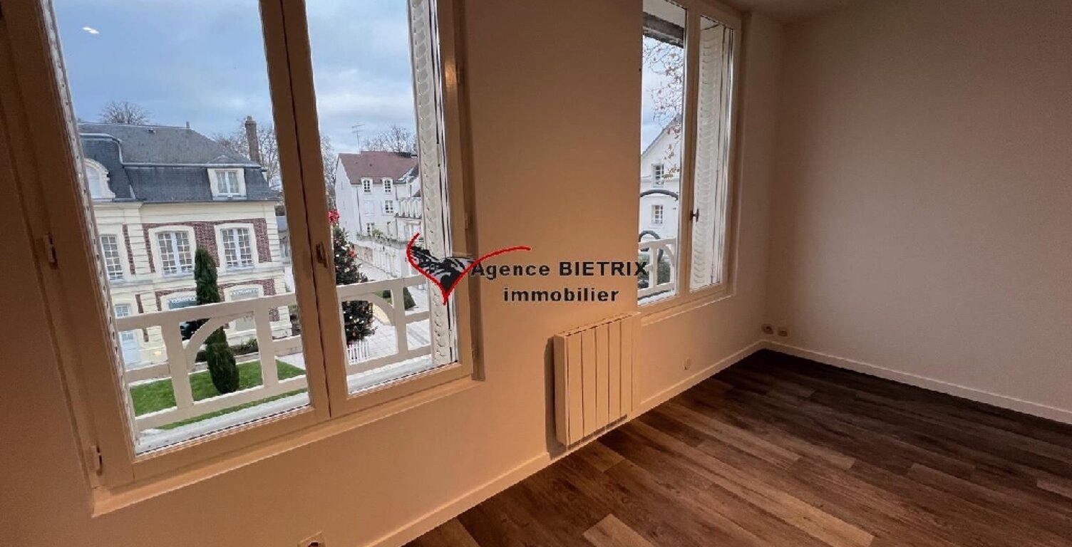 Location appartement 2 pièces 40 m² à L'Isle-Adam (95290) — photo 1