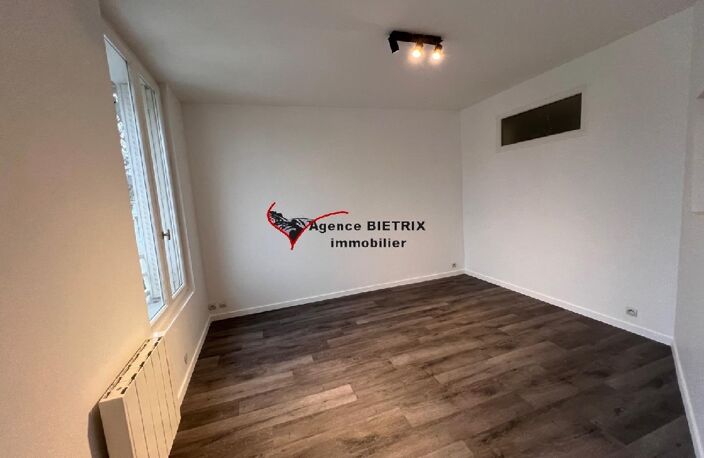 Location appartement 2 pièces 40 m² à L'Isle-Adam (95290) — photo 3