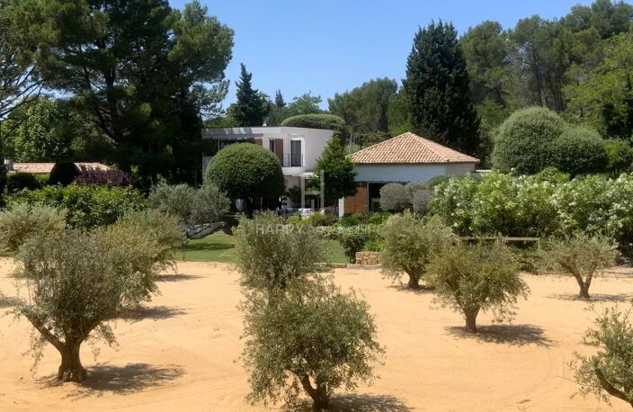 Superbe propriété aux prestations contemporaines, beaux volumes et piscine chauffée, — photo 3