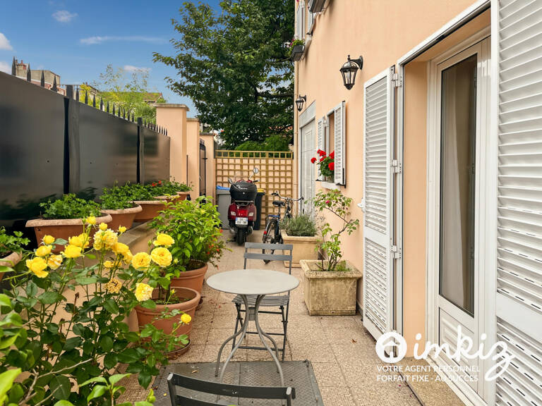 Maison de 228 m2 + dépendances  de 28  m2 — photo 1