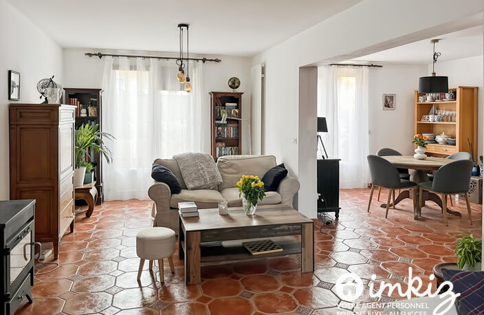 Maison de 228 m2 + dépendances  de 28  m2 — photo 4