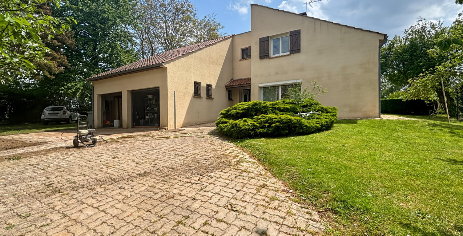 Maison 5 pièces avec piscine couverte — photo 1