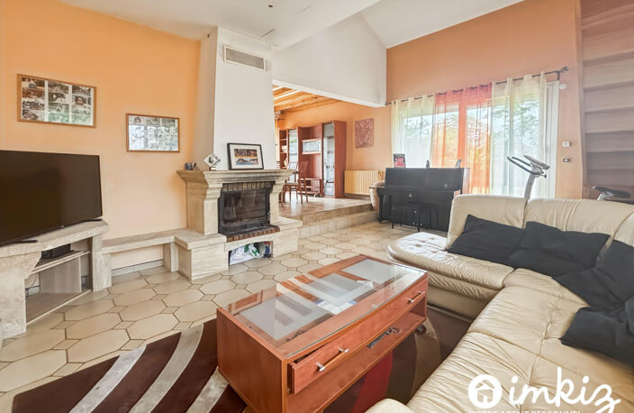 Maison 5 pièces avec piscine couverte — photo 2