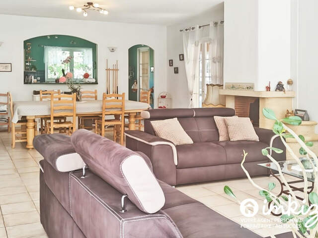 Maison 10 pièces — photo du bien