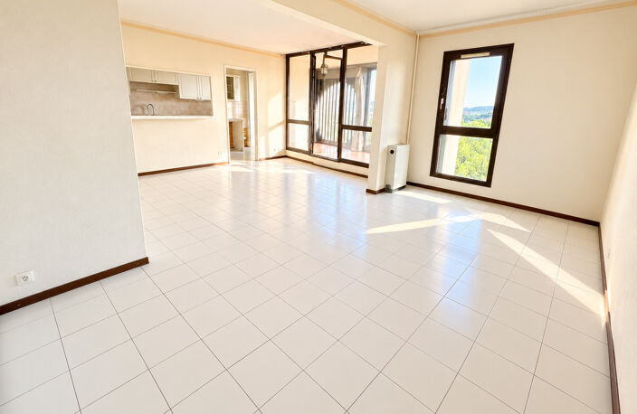 APPARTEMENT DE TYPE 3 / CAVE / possibilité garage en supplém — photo 2