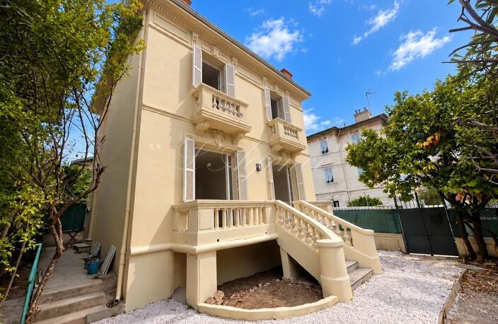 SAINT-SYLVESTRE - MAISON INDIVIDUELLE SUR DEUX ETAGES - JARDIN - GARAGE — photo 2