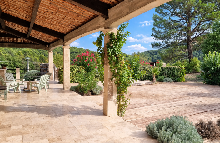 VAR (83) - À VENDRE - SALERNES - Villa atypique avec 5 chamb — photo 2