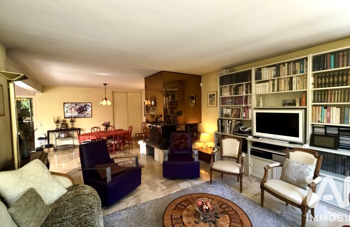 Vente Maison/villa 8 pièces — photo 2