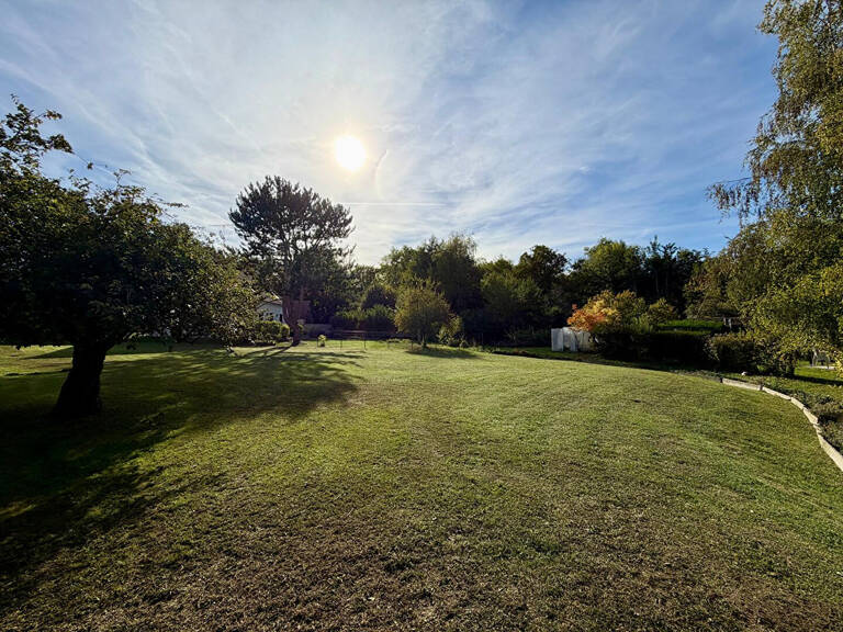 Terrain à vendre sur la commune de Nesles La Vallée - 874 m2 — photo 1