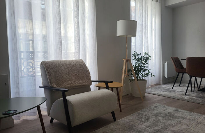 Mairie de Rueil Malmaison dans le quartier historique 2 piece de 54 m2 entièrement rénové — photo 2