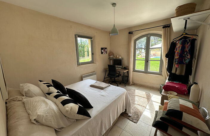 Vente Aix nord  proche Venelles LC Gestion vous propose une maison individuelle traditionnelle de 178m² sur 1800m² de terrain avec piscine, rare — photo 5