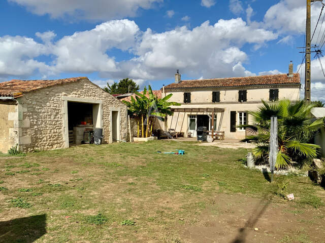 Maison Pisany 5 pièce(s) 180 m2 — photo du bien