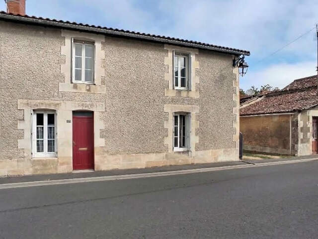 MAISON DE CENTRE BOURG AVEC DEPENDANCE — photo du bien