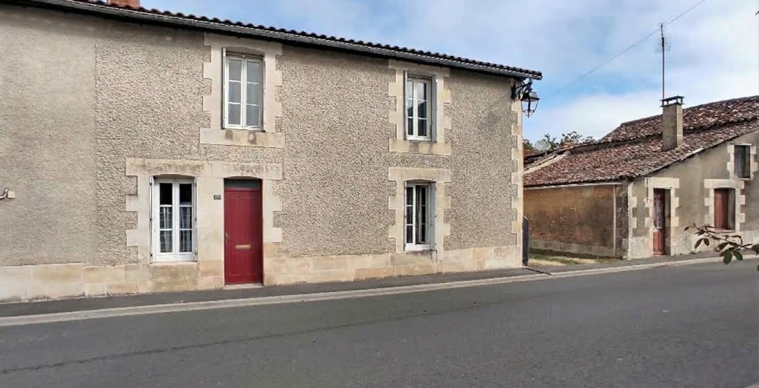 MAISON DE CENTRE BOURG AVEC DEPENDANCE — photo 1