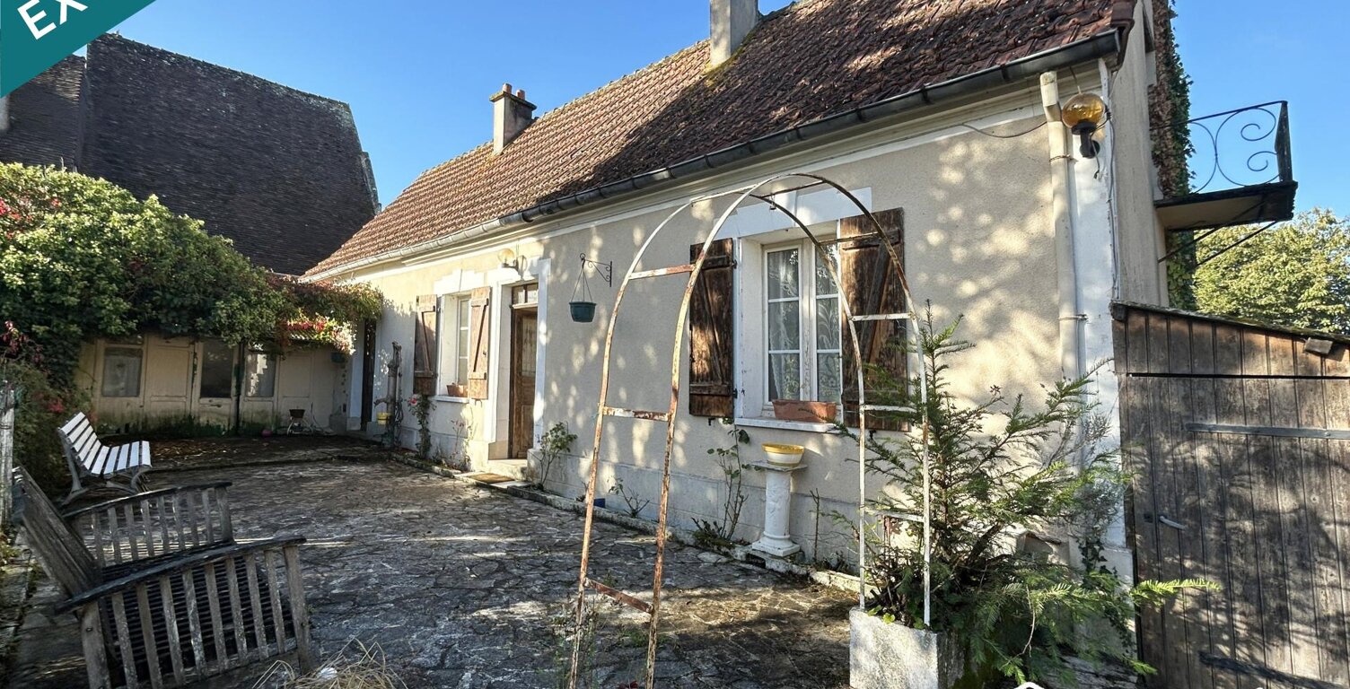 Maison à rénover au coeur d'un village — photo 1