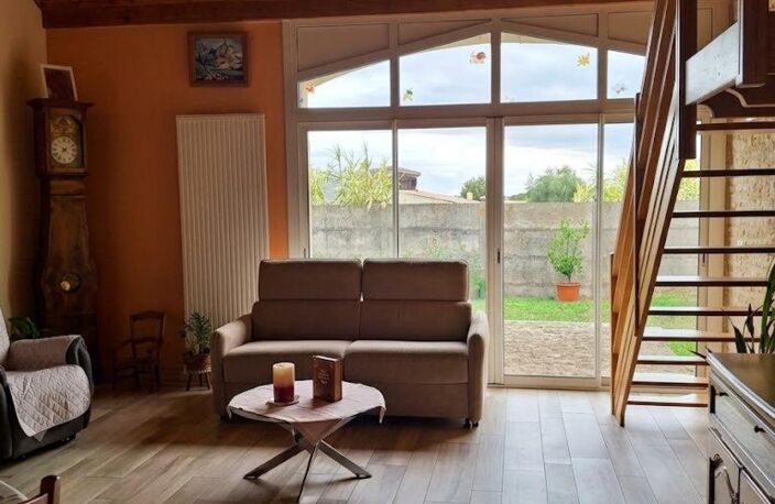 Belle maison en pierres — photo 2