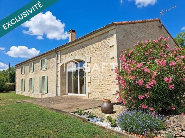 Belle maison en pierres — photo du bien