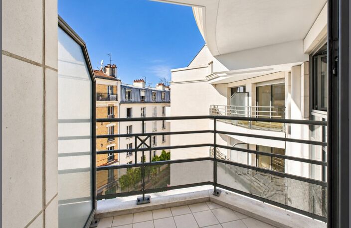 2 pièces avec balcon au 5e avec ascenseur — photo 3